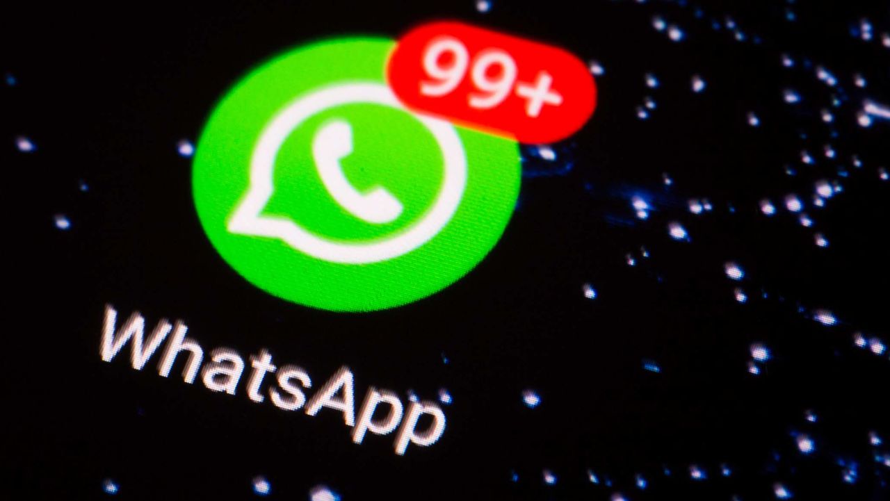 Is purchasing a WhatsApp account the only way to obtain WhatsApp group message data?